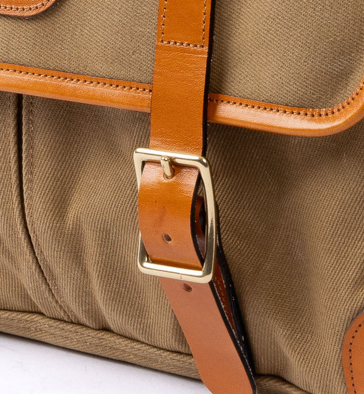 Commodore Premium Messenger Bag