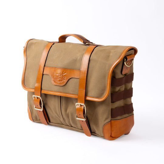 Commodore Premium Messenger Bag